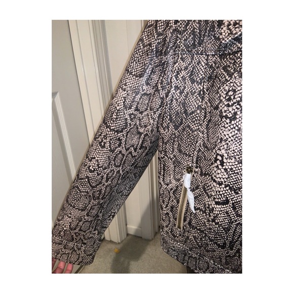 Joie snakeskin Abraham leather jacket- gravel -NWT‼️ BLACK FRIDAY SALE‼️ - Picture 8 of 16